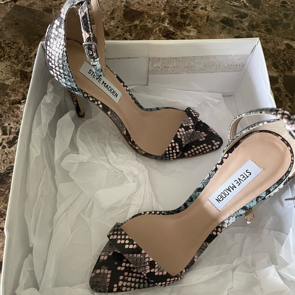Steve Madden heels size 6 - Picture 2 of 4